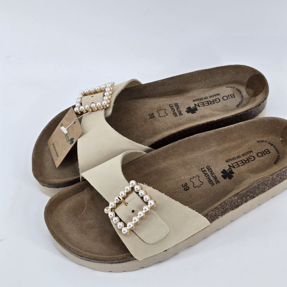 BIO GREEN Leather Upper Pearl Buckle Woman's Sandals Sz‎ 39 /8.5 Cream New